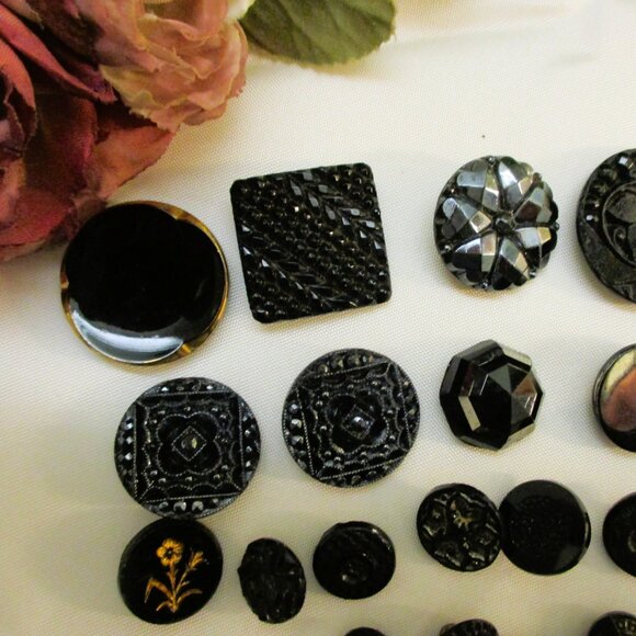 Antique FRENCH JET Black Glass Buttons: VICTORIAN Edwardian Sewing Craft - Picture 3 of 11